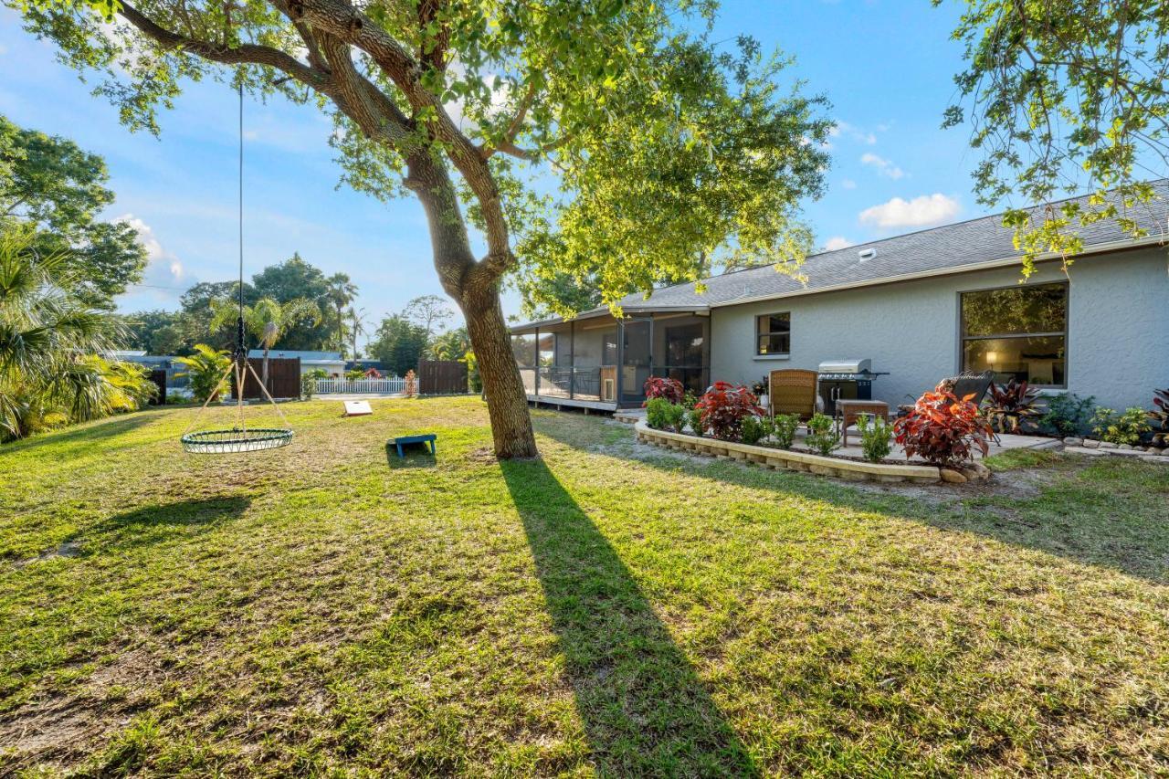 Cozy In Gulf Gate Holiday home
