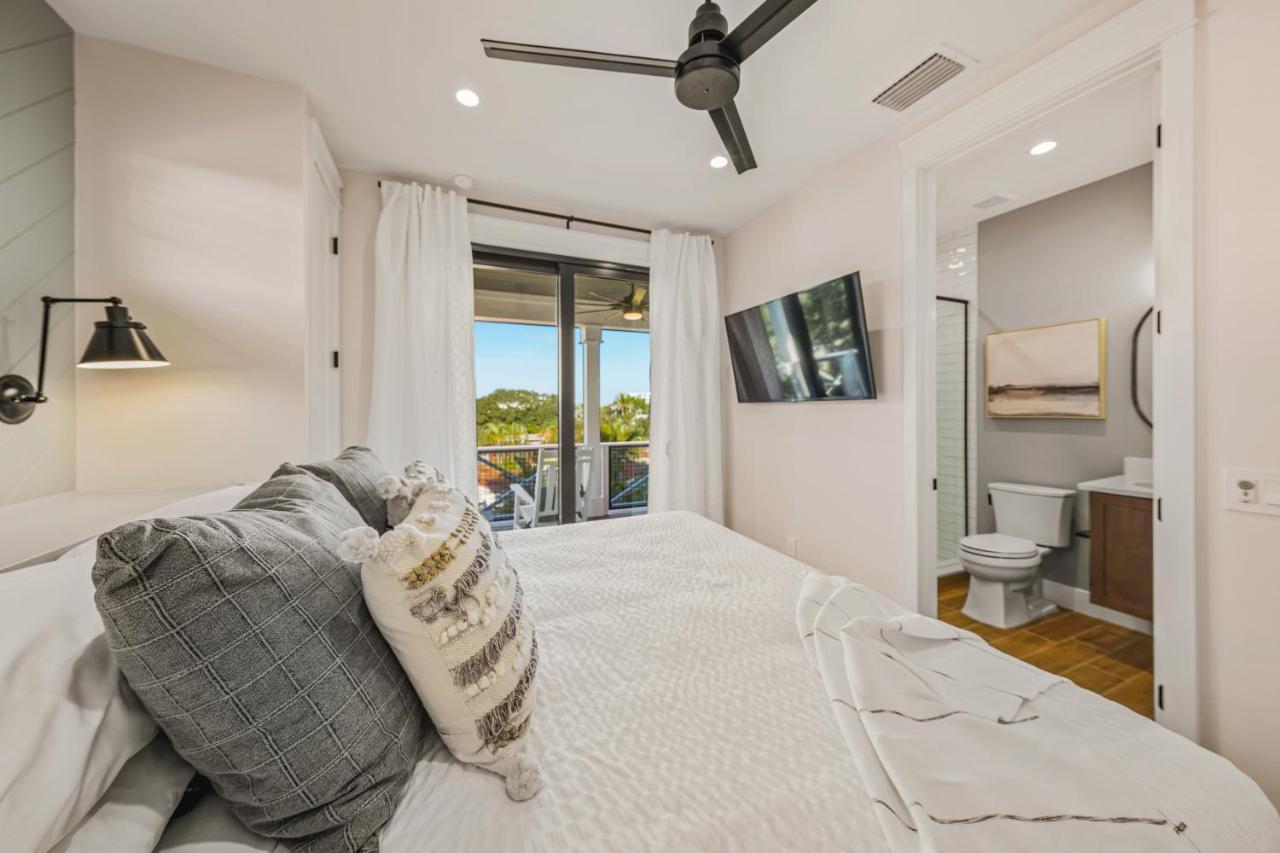 Crescent House Sarasota