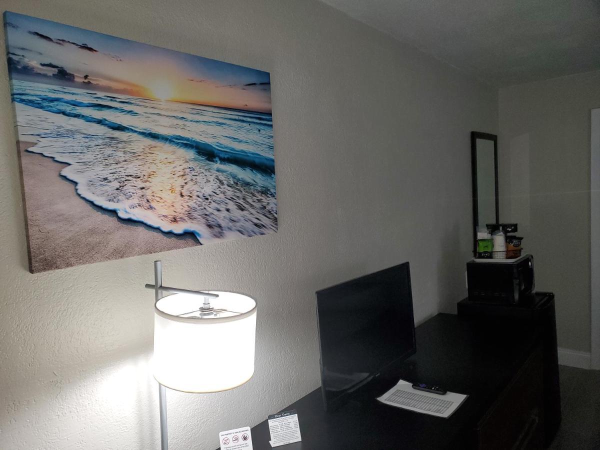 Newly Remodeled Cozy Unit Cay Club Close To Airport, Beaches And Shops Aparthotel Sarasota