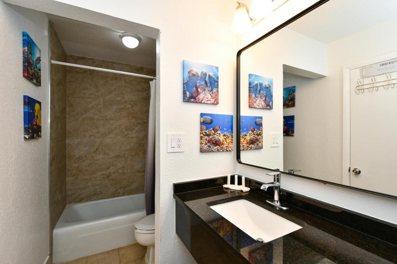 Aparthotel Cay Club #614 Bunk Bed, Heated Pool, Tiki Bar, More!