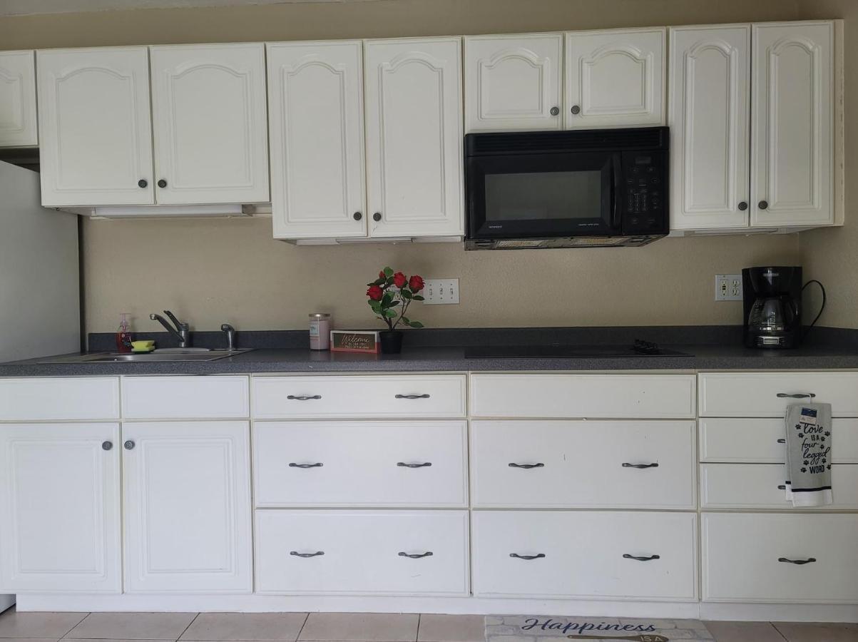 Entire 5 Mins To Siesta Key & Downtown * Sarasota