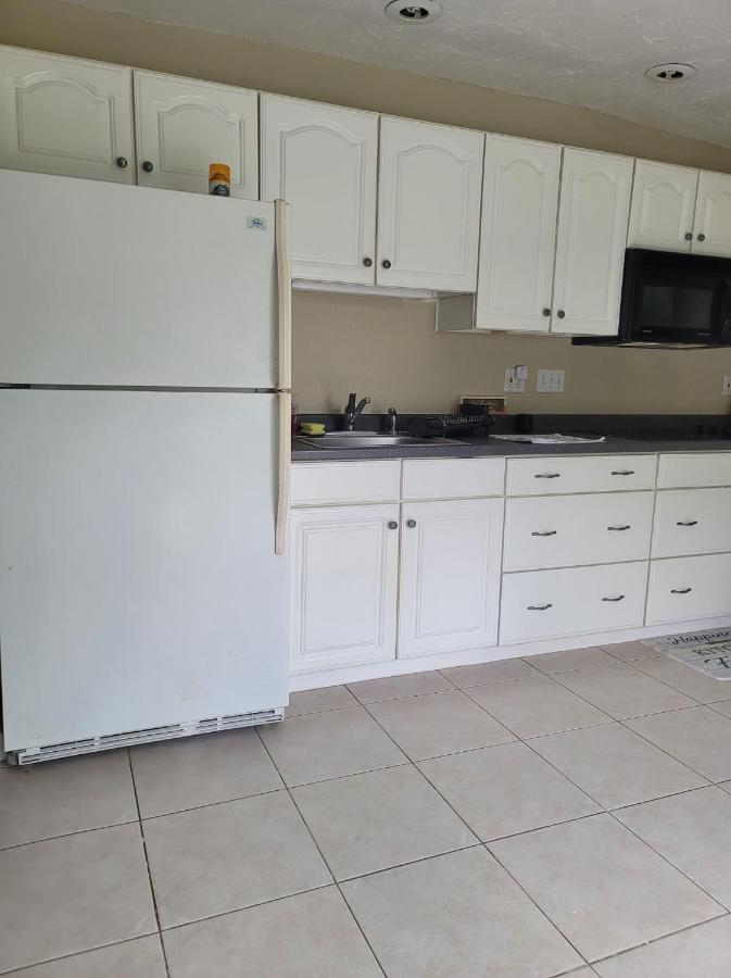 Guest house Entire 5 Mins To Siesta Key & Downtown *