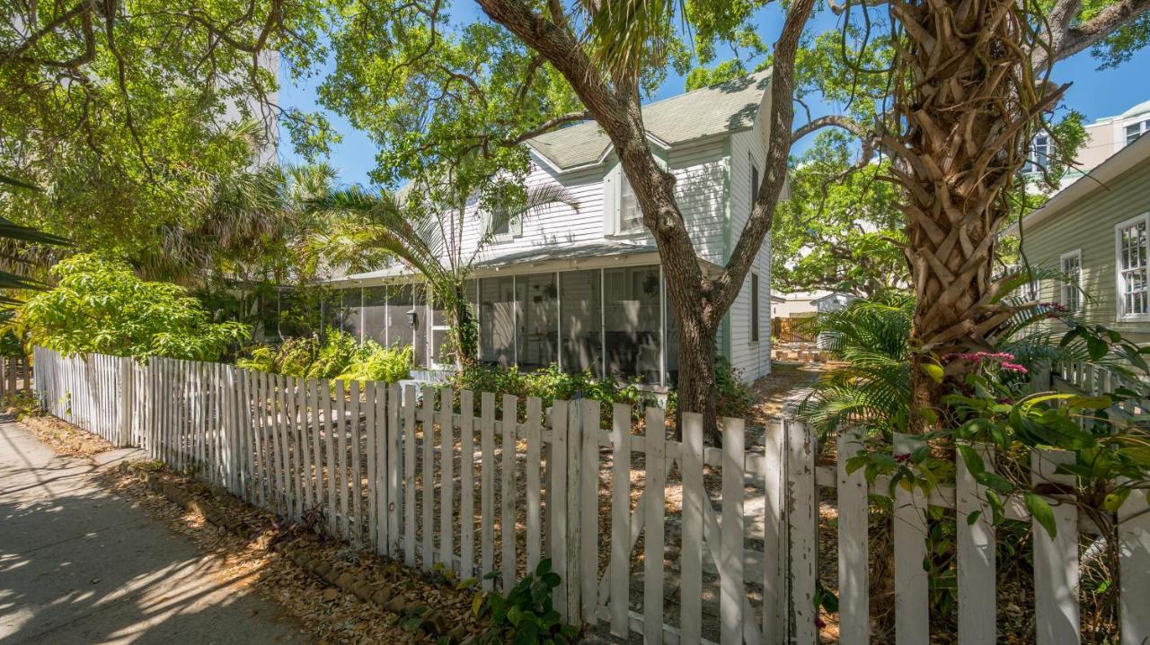 Perfect Downtown Space-walk To Library, Theater Apartment
