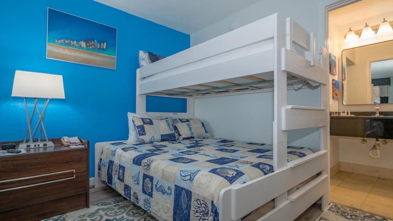 Cay Club #614 Bunk Bed, Heated Pool, Tiki Bar, More! * Sarasota