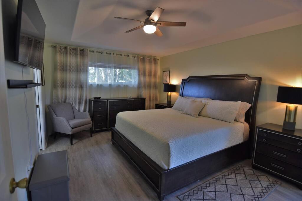 Holiday home Florinda 3bdr/2bth 2car Garage With New Pool