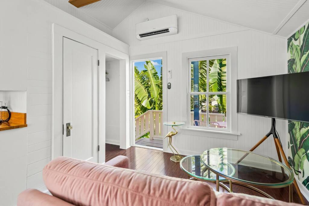 The Julia Place Carriage House Holiday home *