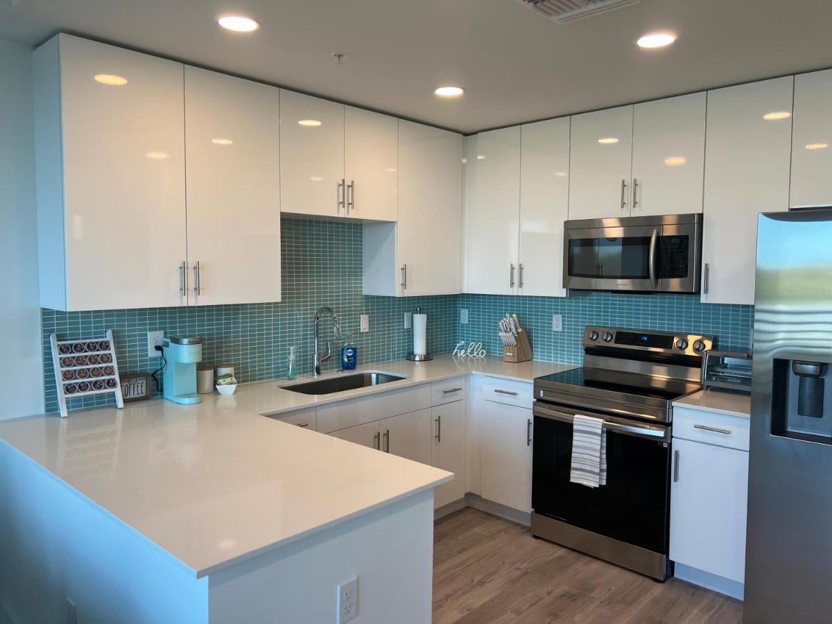 Cuteness With Stellar View ~ On The Water & Perfectly Located * Sarasota