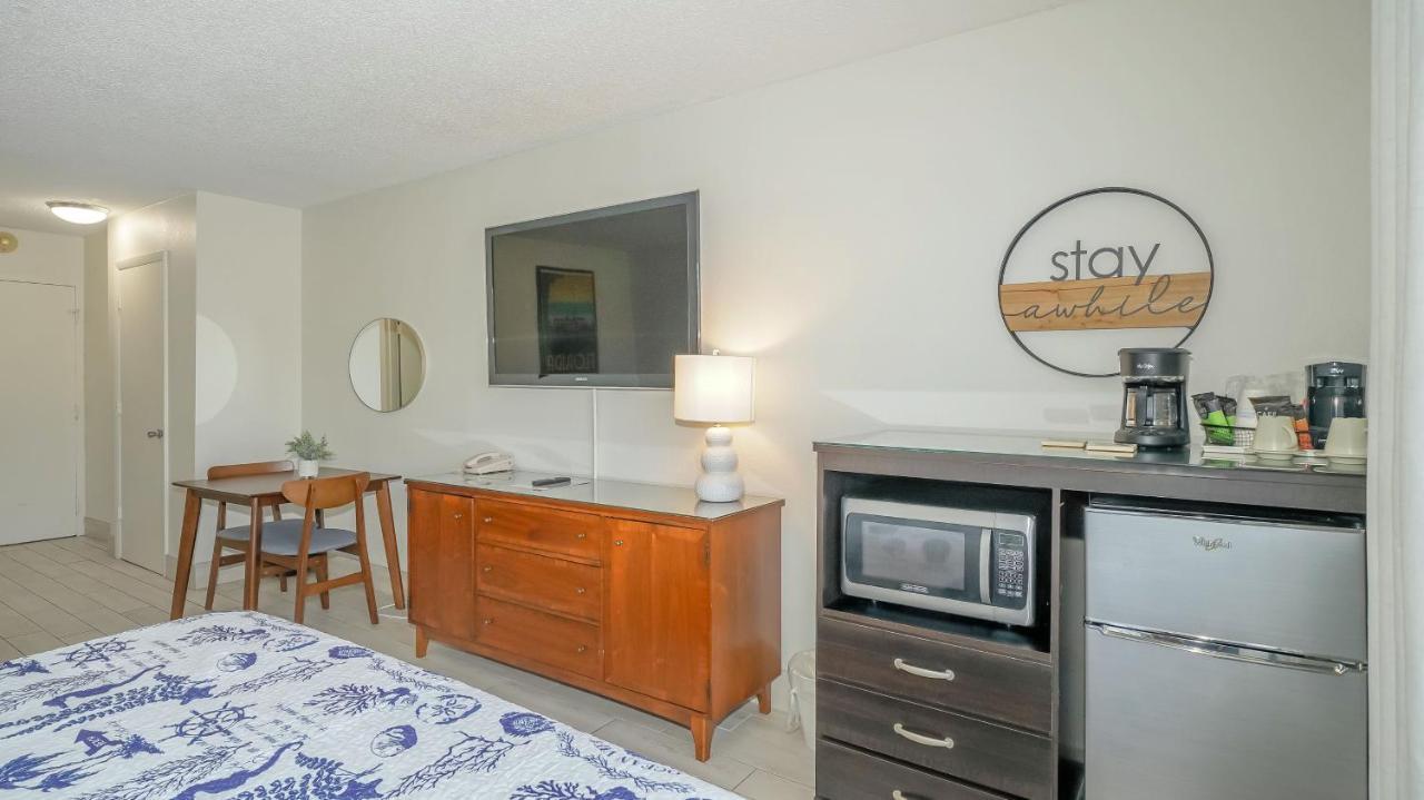 Aparthotel Heated Pool, Bunk Beds, King Bed, Huge Tv, Marina, Tiki Bar *