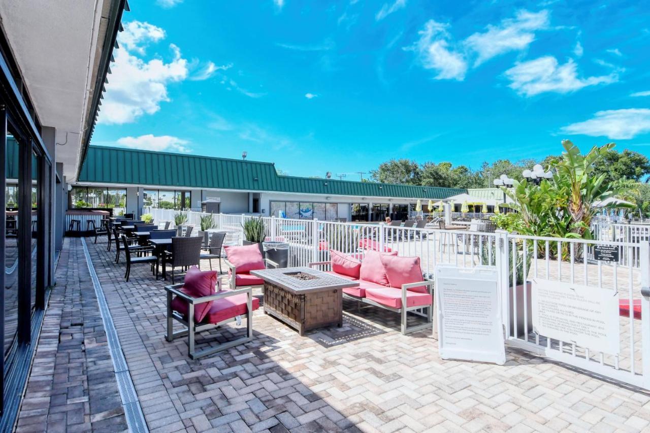 Heated Pool, Bunk Beds, King Bed, Huge Tv, Marina, Tiki Bar Sarasota