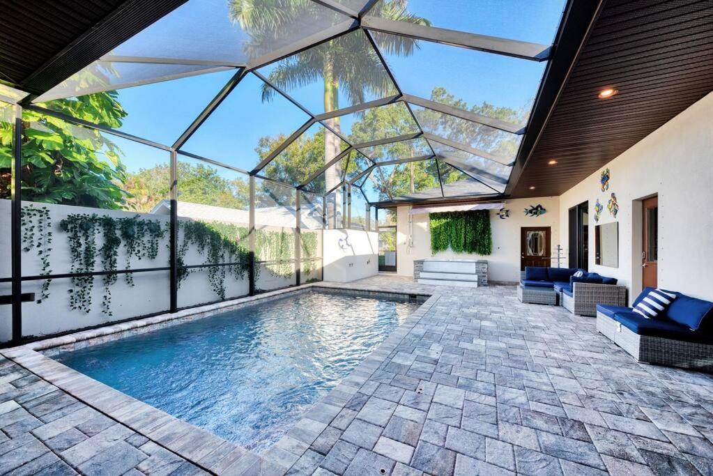 Courtyard With Pool, & Sauna Close To & Center Holiday home