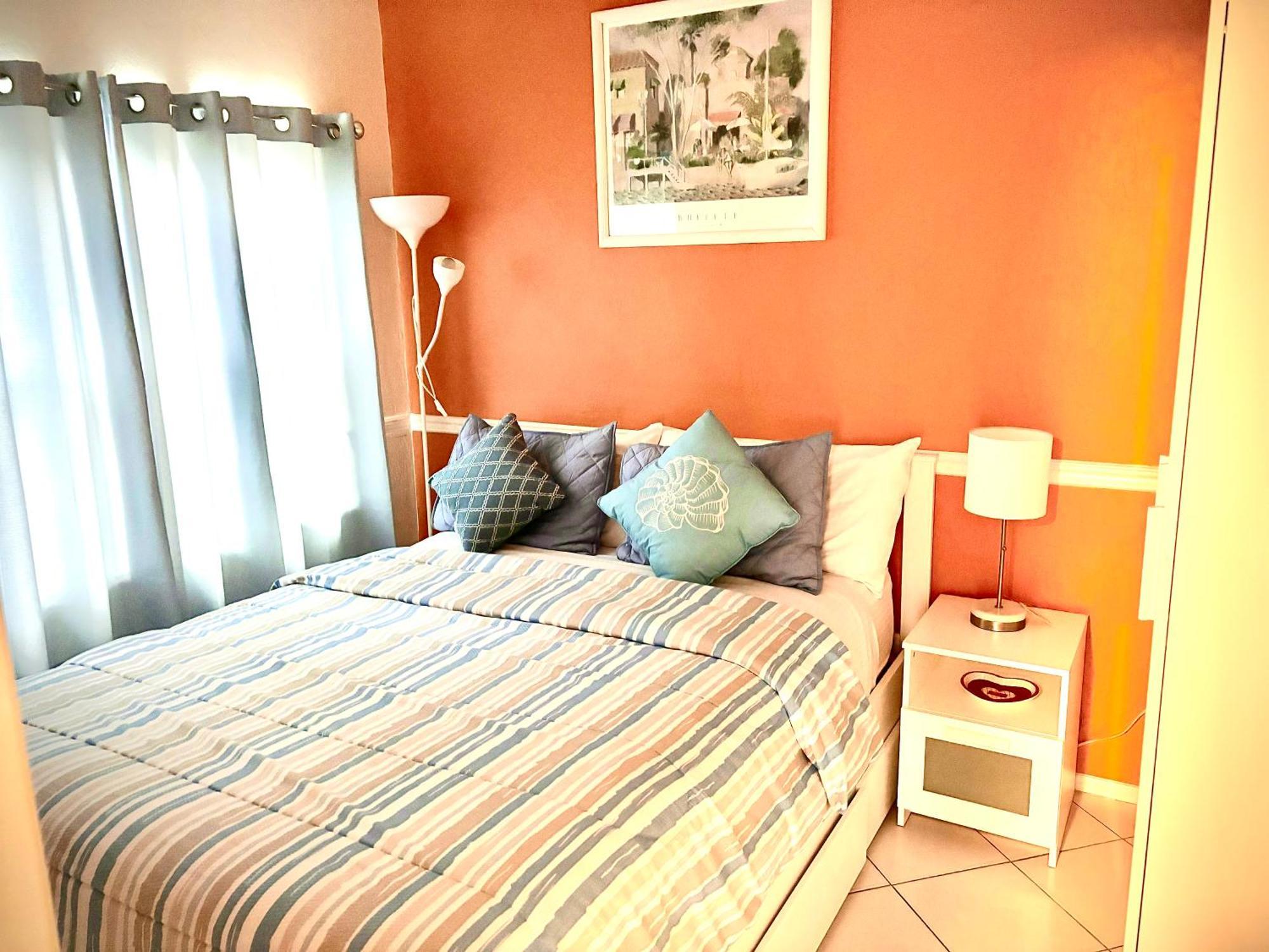 Apartment ~ Cozy In-law Close To Siesta Key ~