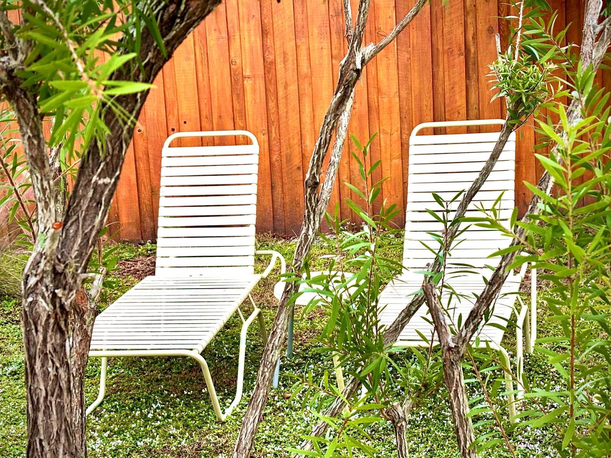 Apartment ~ Cozy In-law Close To Siesta Key ~ *