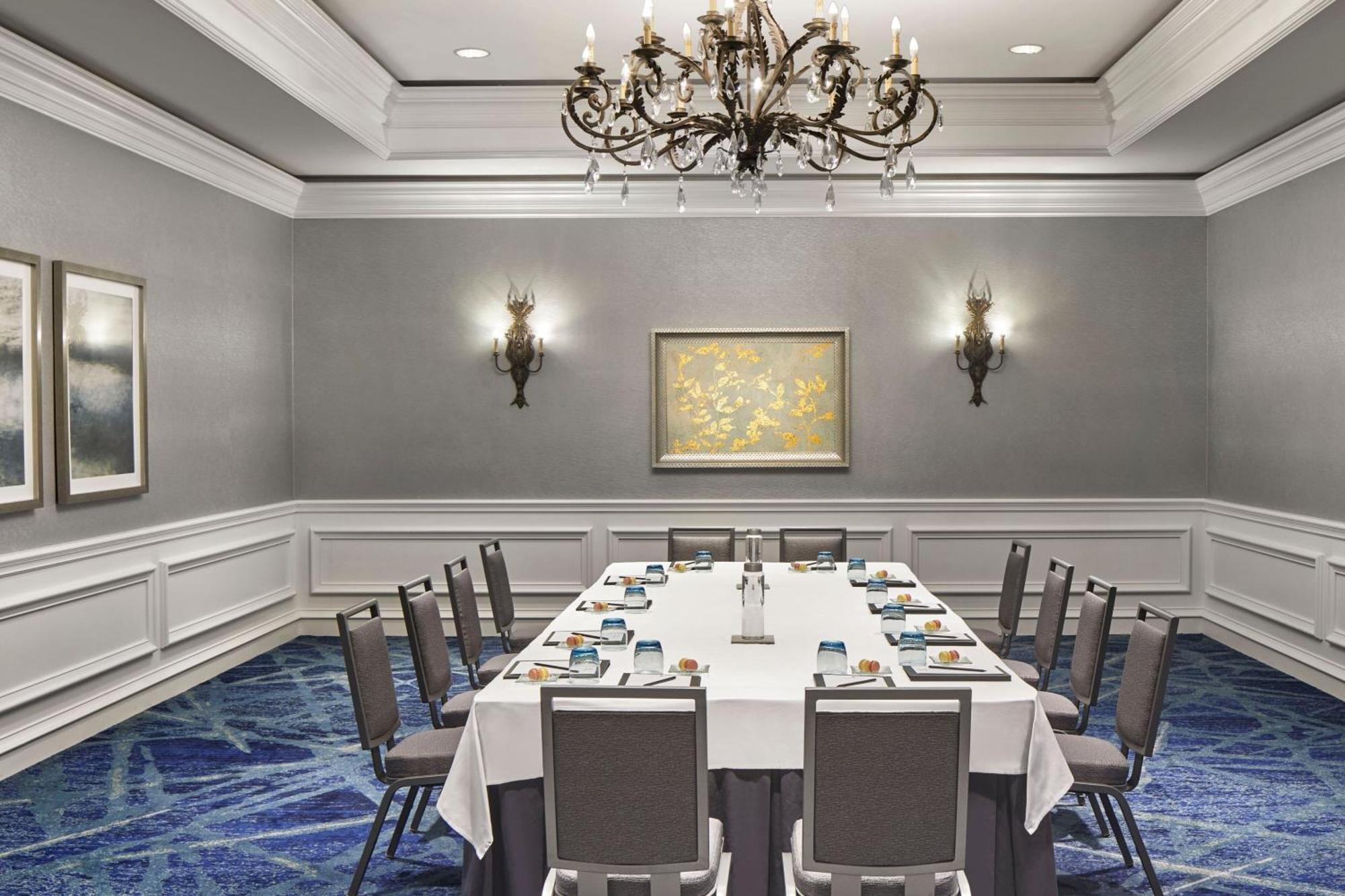 Hotel The Ritz-carlton, 5*