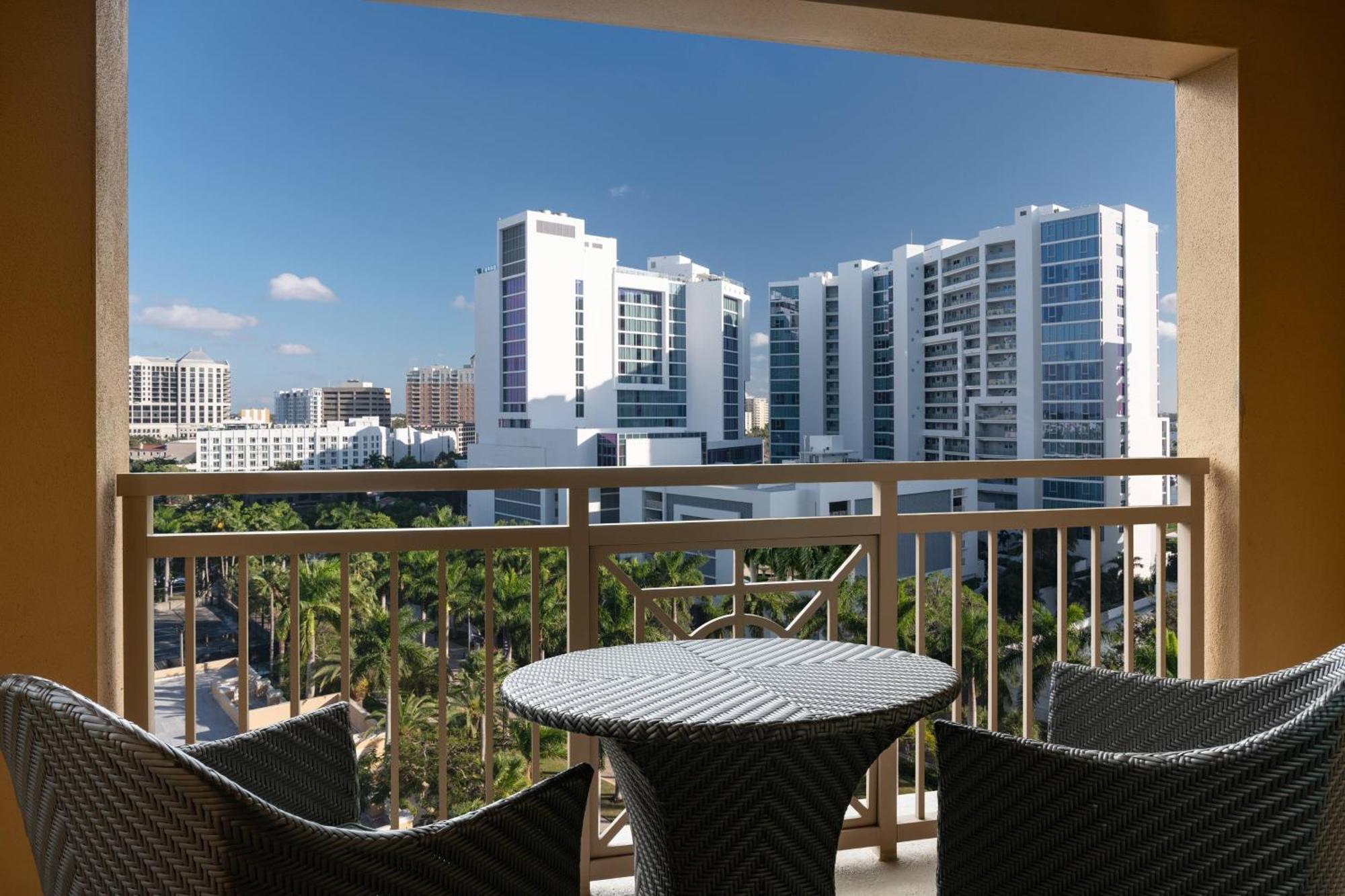 Hotel The Ritz-carlton, 5*