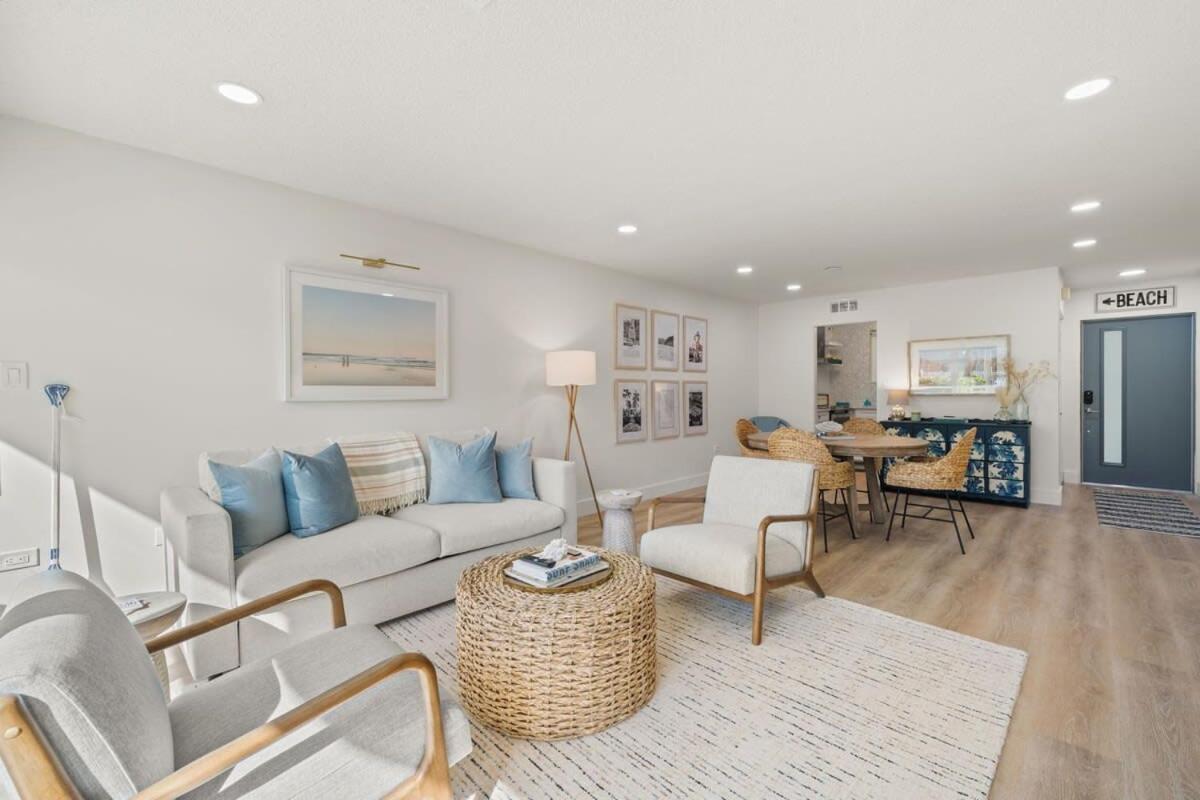 New! Kingston - Newly Renovated With Pool & Hot Tub, Walk To The Beach! Apartment *