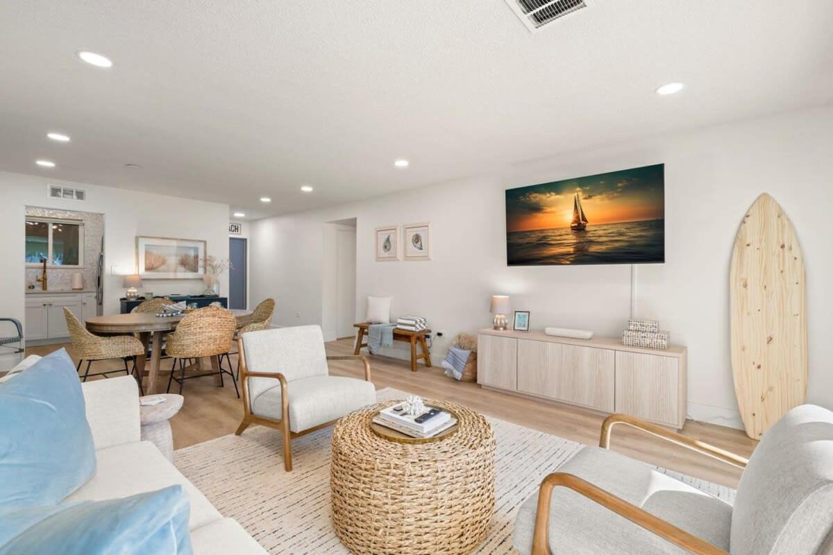 New! Kingston - Newly Renovated With Pool & Hot Tub, Walk To The Beach! * Sarasota