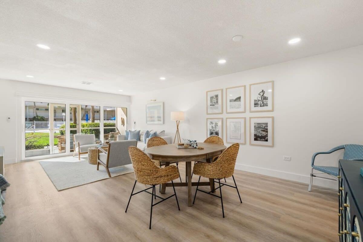 New! Kingston - Newly Renovated With Pool & Hot Tub, Walk To The Beach! *