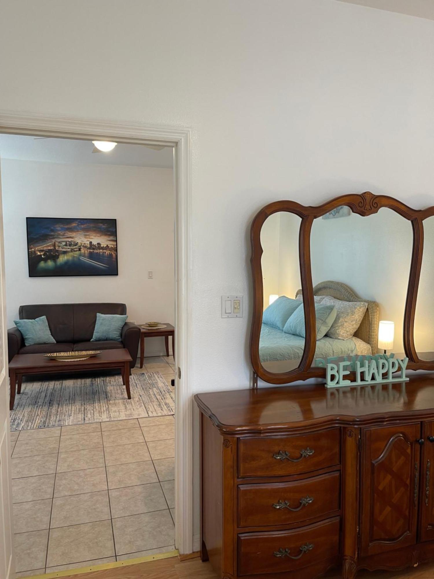 -walk To Siesta Key Apartment