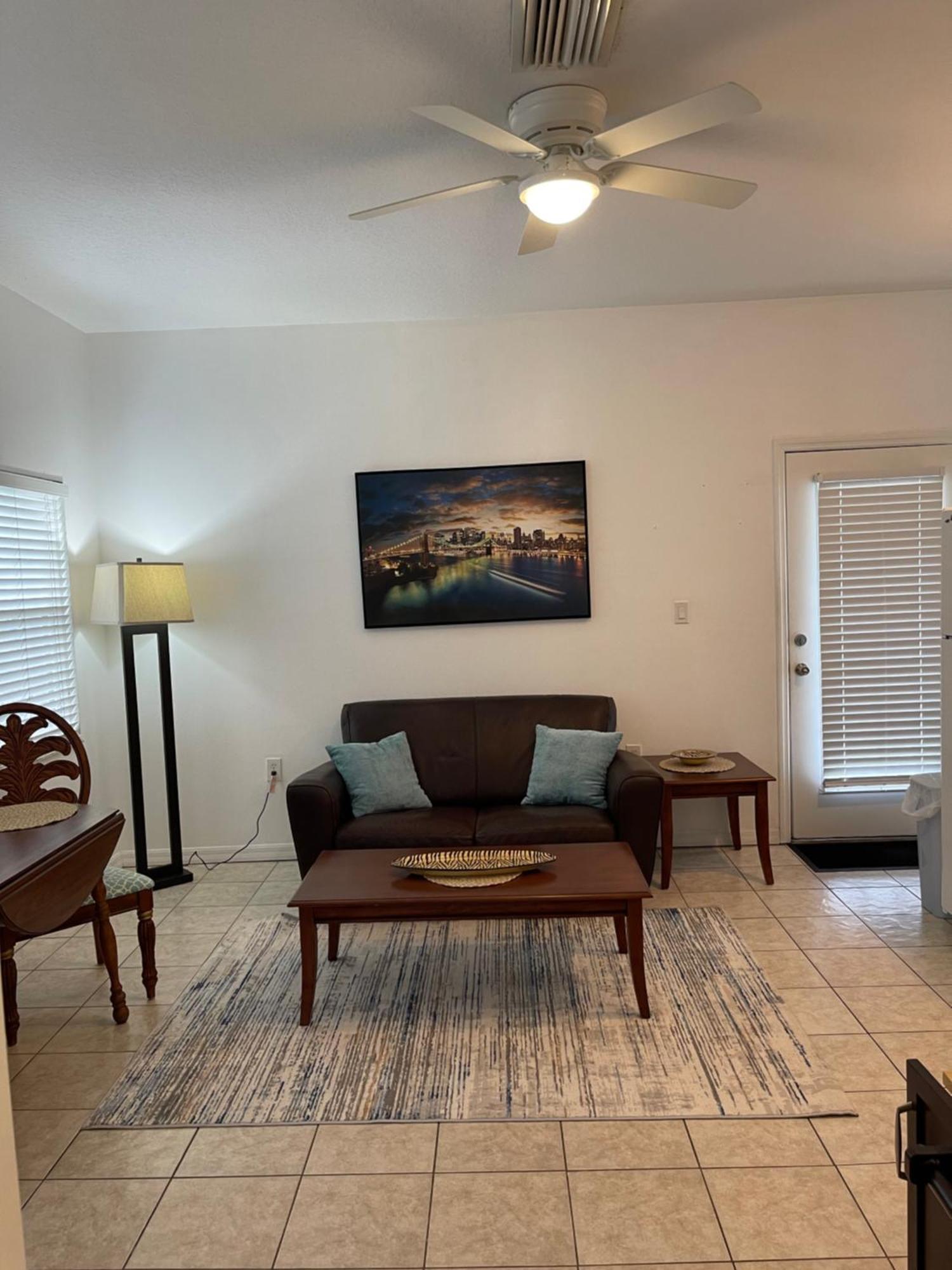 -walk To Siesta Key Apartment *