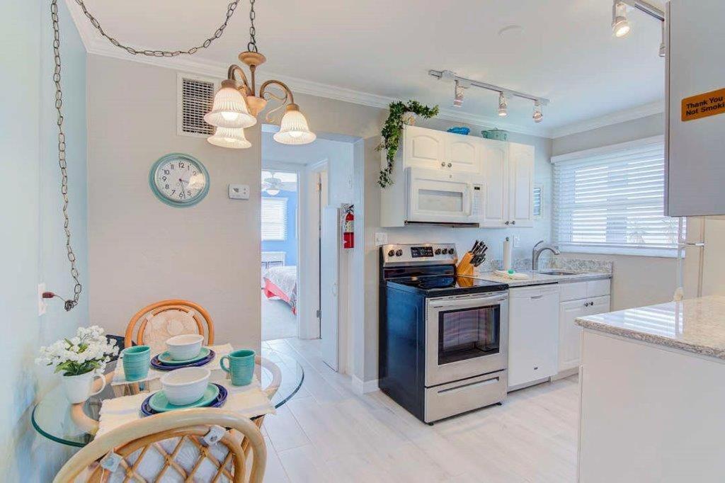 Aparthotel Sea Crest *
