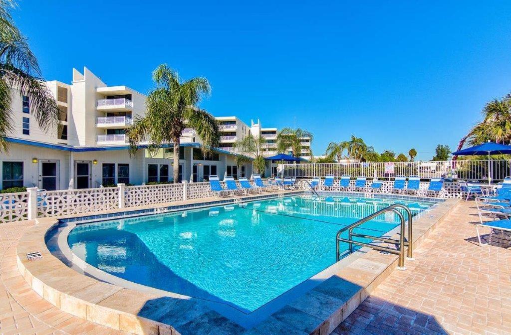 Sea Crest *