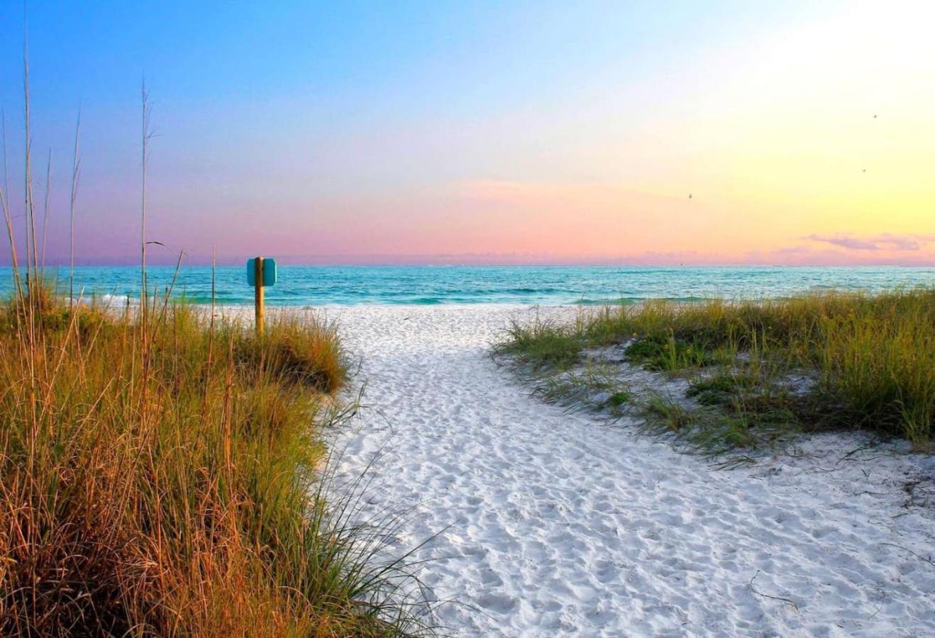 Quiet Walk To Siesta Key Relax Or Work