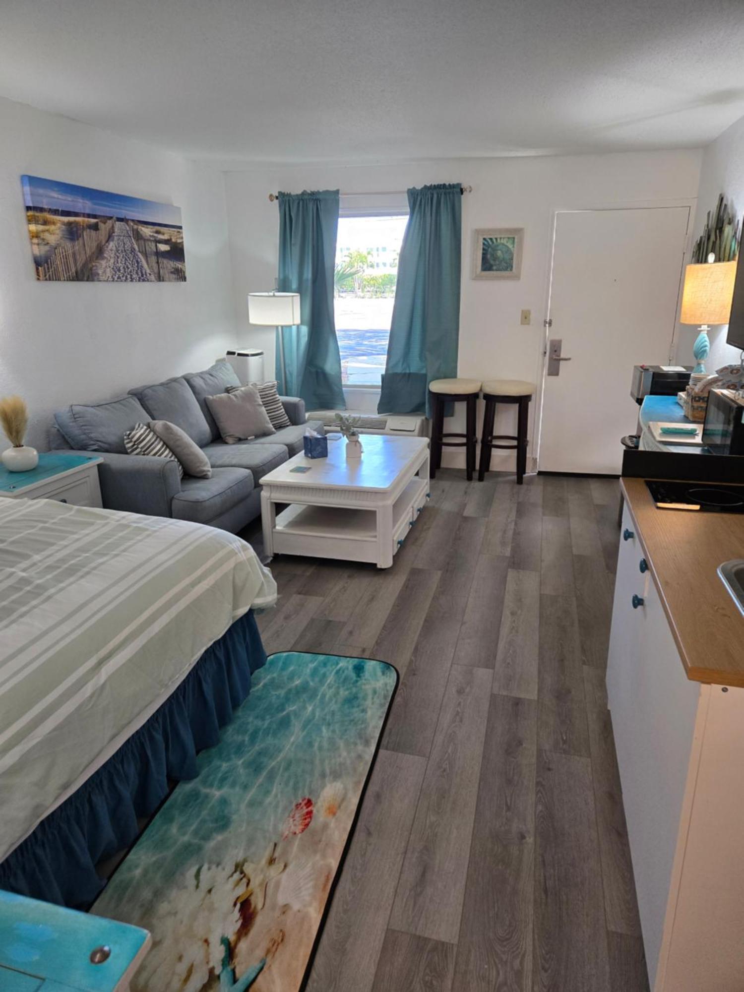 Aparthotel Getaway At The Marina