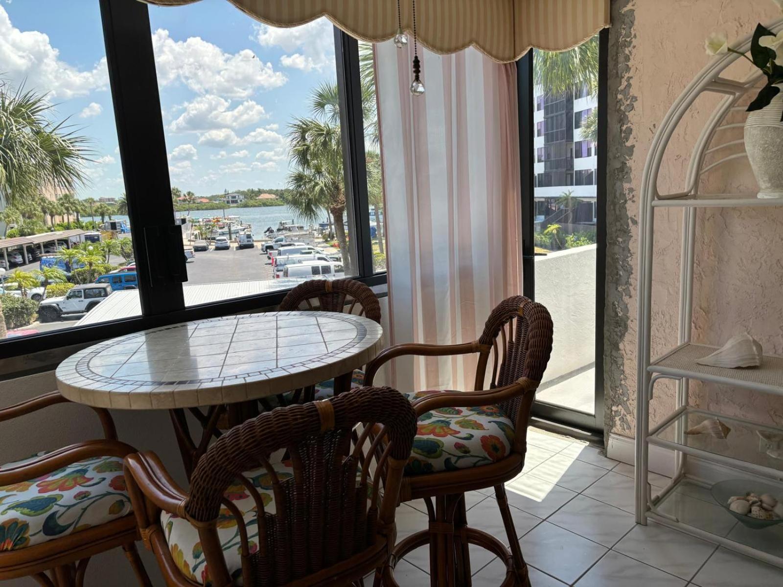 Harbor Towers Yacht And Racquet Club On Siesta Key