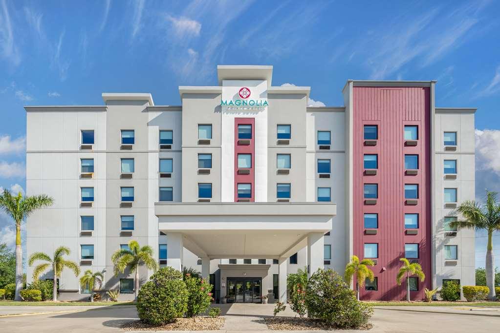 Hotel Magnolia Pointe, Bw Signature Collection Fruitville
