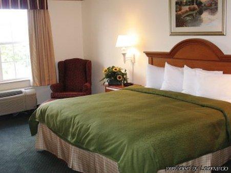 Express & East By Ihg