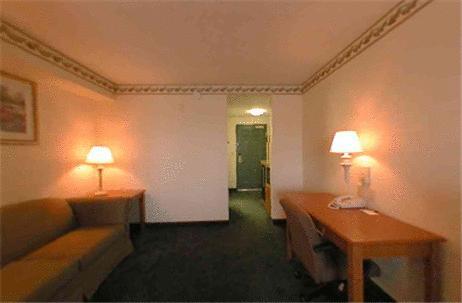 Hotel Express & East By Ihg 3*
