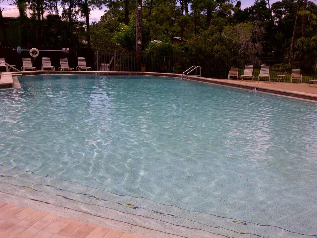 Fantastic At Village Des Pins Sarasota, Near Siesta Key Sarasota
