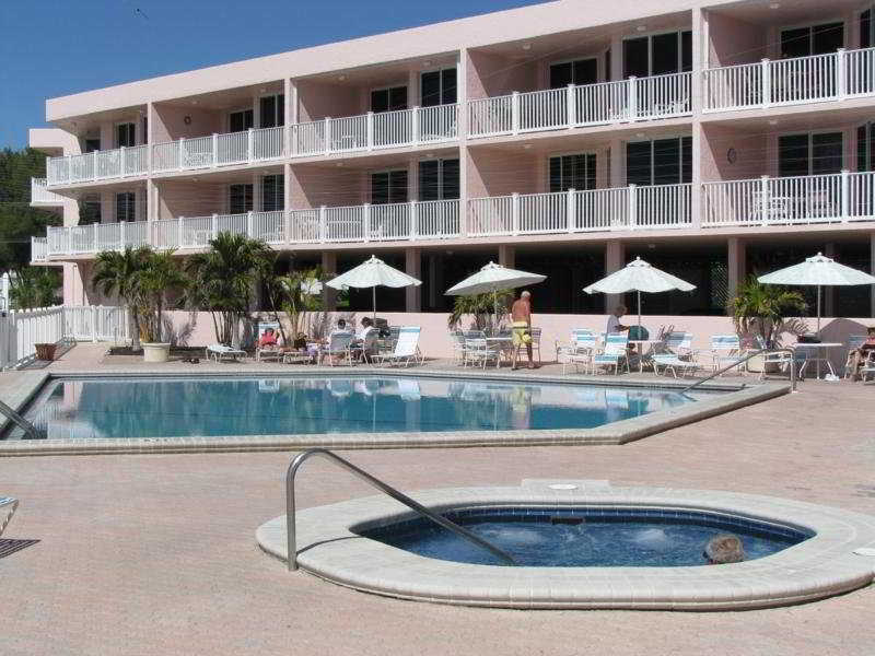 Anna Marie Island Hotel