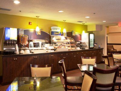 Express & East By Ihg Hotel 3*