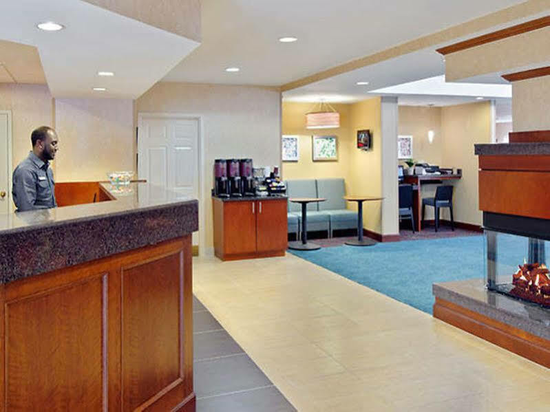 By Marriott Bradenton Hotel 3*