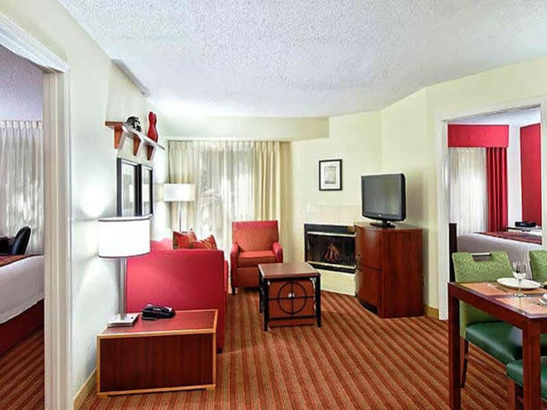 By Marriott Bradenton Hotel 3*